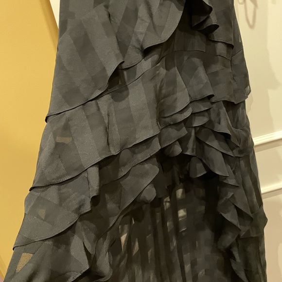 Dress - Picture 5 of 5